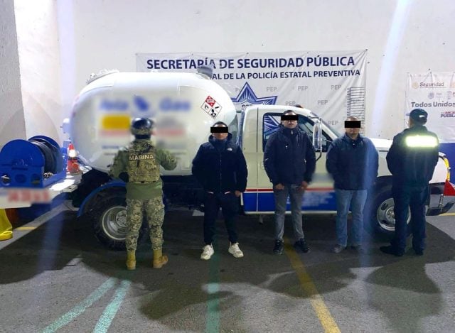 Detienen en su pipa a tres presuntos huachicoleros en San Salvador el Verde