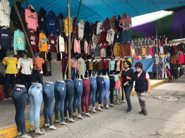 Comerciantes del tianguis de «Los Lavaderos» se deslindan de narcomenudeo y cobro de piso