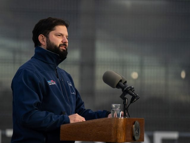 «Caso Licencias»: Advierten viralización de «fake news» con supuesto «perdón» del Gobierno de Boric a funcionarios involucrados