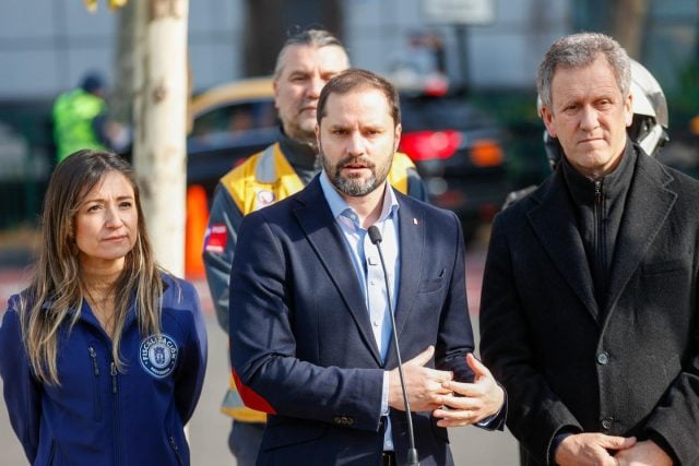 Reportaje Ciper: Alcalde de Providencia Jaime Bellolio autorizó pago de más de $36 millones por show de drones sin licitación pública