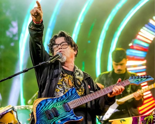 Joe Vasconcellos anuncia gira para celebrar los 30 años de su clásico disco «Toque»
