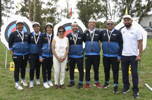 Lobos BUAP gana medallas de plata y bronce en tiro con arco