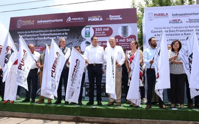 Pemex premia a Puebla por combate al huachicol