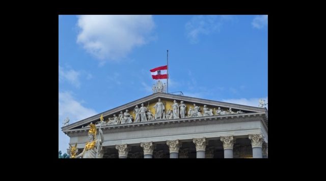 Austria observa tres días de luto nacional tras pérdida de 11 vidas en tiroteo escolar