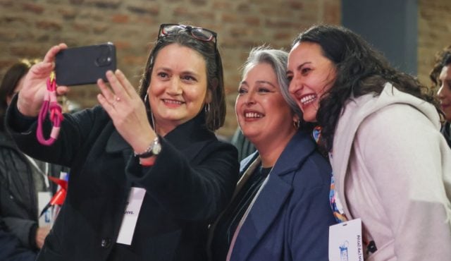Una derecha con experiencia de lucha y 4 escenarios comunicacionales que enfrentará Jeanette Jara en la campaña