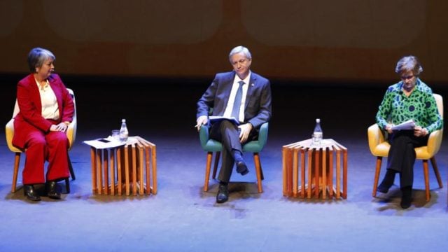 Kast miente otra vez: Cifras muestran que Jeannette Jara generó más empleo que Matthei como ministra del Trabajo