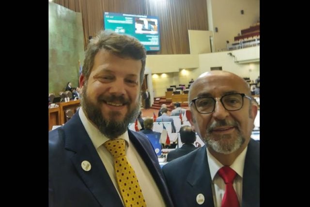 «No es fe, es crueldad y violencia institucional»: Duras críticas a proyecto del partido de Kaiser para prohibir el aborto en caso de violación