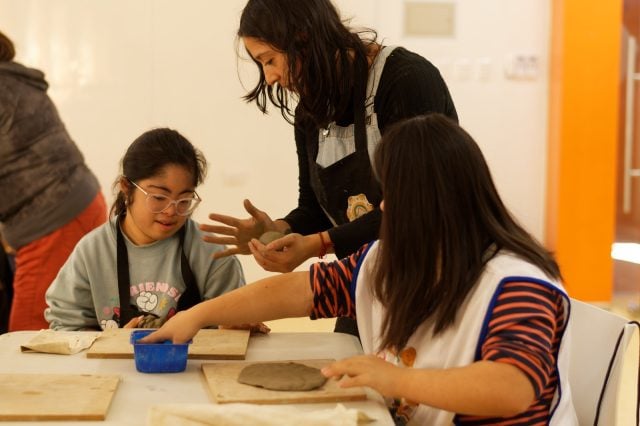 Taller Cerámica Inclusiva: Un camino hacia la autonomía
