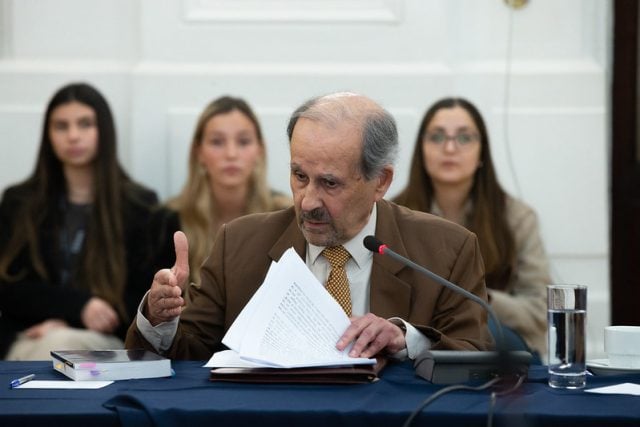 Congress Reviews Defense of Judge Antonio Ulloa Amid Constitutional Accusation