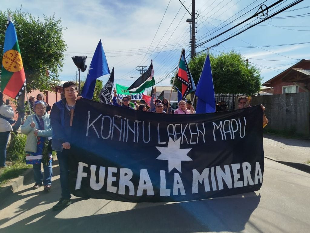 Penco marcha y dice no: comunidad exige freno al proyecto de tierras raras de Aclara