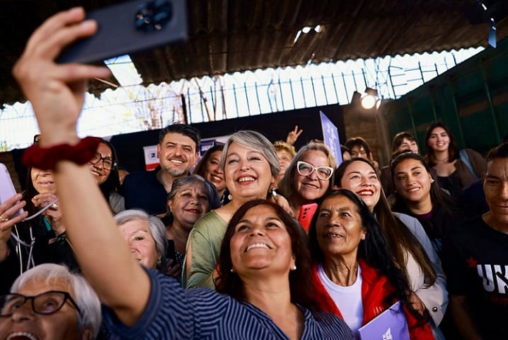“Es por ti, Es por Chile, Es Jara”: la nueva campaña digital de Jeannette Jara