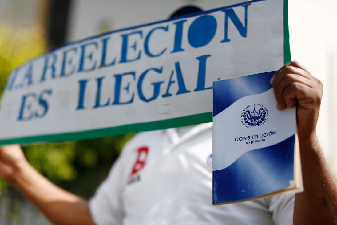 Roxana Cardona, abogada de DDHH de El Salvador, expone en Valparaíso: «Hoy las dictaduras se visten de democracia y llegan al poder por elecciones libres»