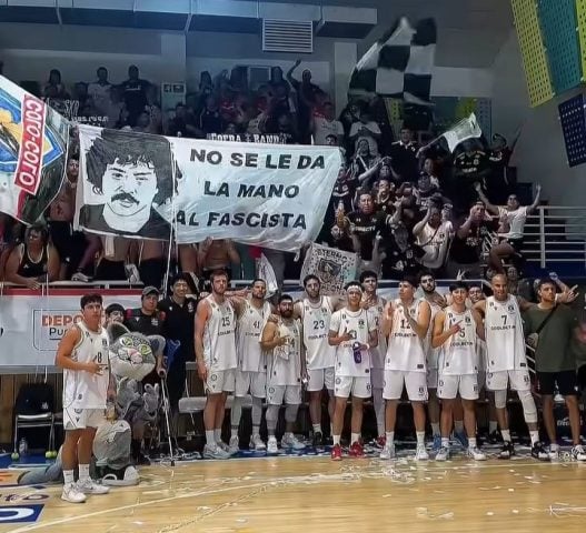“Colo Colo no le da la mano al fascista”