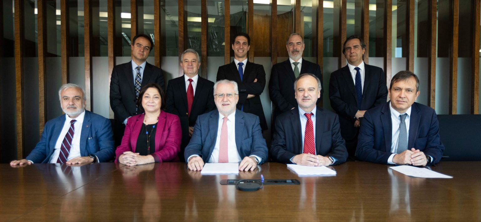 En medio de cuestionamientos, CODELCO y SQM sellan acuerdo hasta 2060 y ...