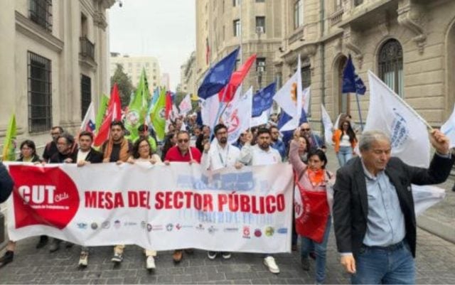 CUT y gremios estatales apuran a La Moneda: quieren reajuste real y calendario acotado antes del balotaje