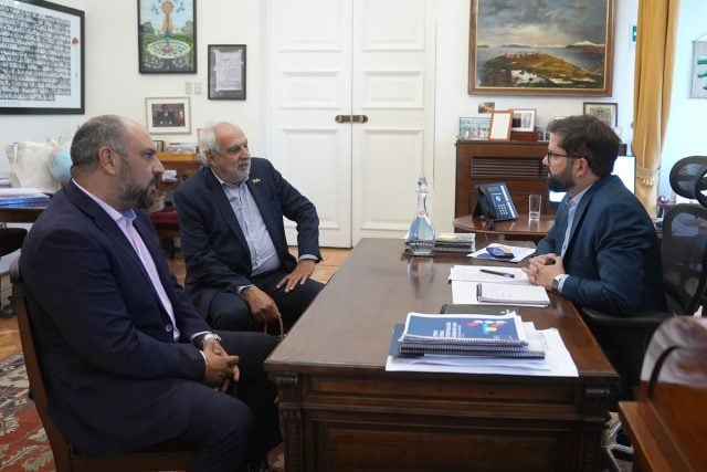 Presidente Boric recibió a la Comunidad Palestina de Chile