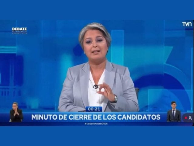 Jara expone las contradicciones de Kast