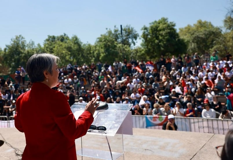 Líderes de diversas organizaciones evangélicas entregan apoyo a Jeannette Jara y proponen agenda de asuntos religiosos para próximo Gobierno