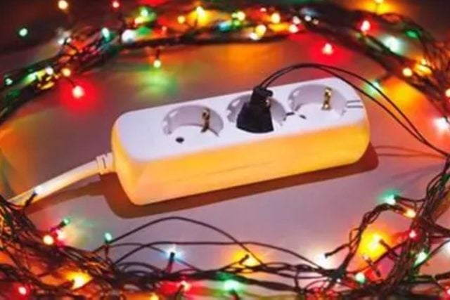 Christmas Lights Safety Alert: 11 of 16 Garland Sets Fail Standards, Raising Fire and Electric Shock Risks