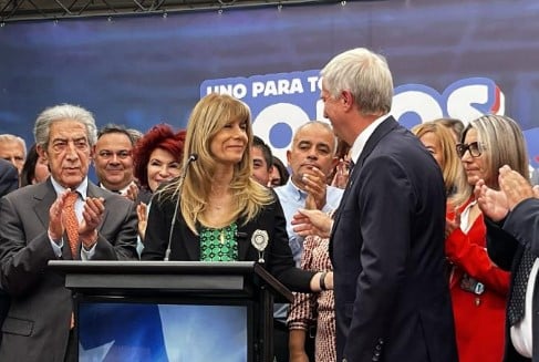 Demócratas se alinea con Kast para la segunda vuelta en medio de su disolución