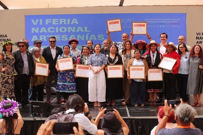 “Sello Artesanía Indígena”: Distinguen 12 obras de exponentes de tres pueblos originarios de 7 regiones de Chile