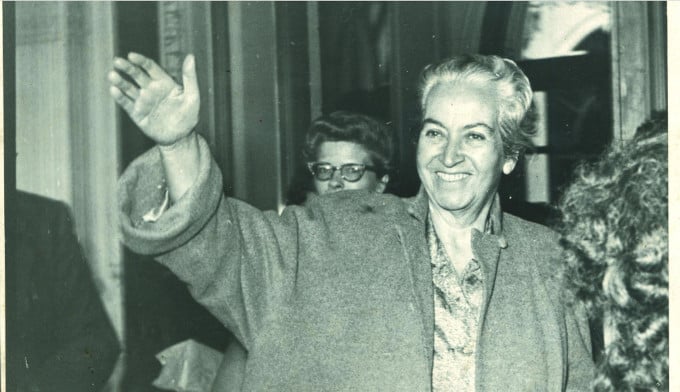 «Gabriela Mistral en cinco dimensiones»: muestra itinerante regresa al Museo Histórico Nacional