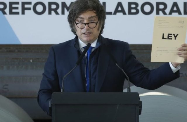 Milei’s Cost-Cutting Labor Reform Passes in Senate: 12-Hour Workdays, Strike Restrictions, and Union Assembly Limits Approved