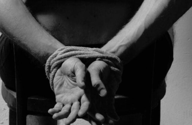 Militares “lo usaban como piso”: tribunal ordena al Fisco indemnizar a profesor torturado en dictadura