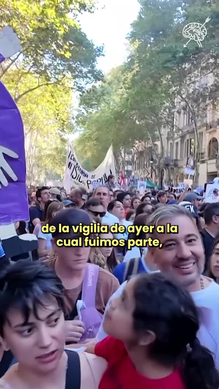 Movilización en Plaza de Mayo en conmemoración del golpe de Estado de 1976 · [REEL]
