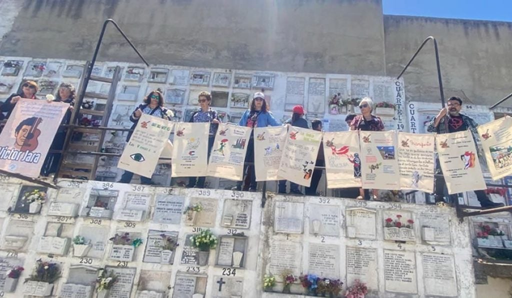 8M en Valparaíso: Colectiva Hilos de la Memoria presenta exposición con más de 85 tapices bordados con temáticas feministas