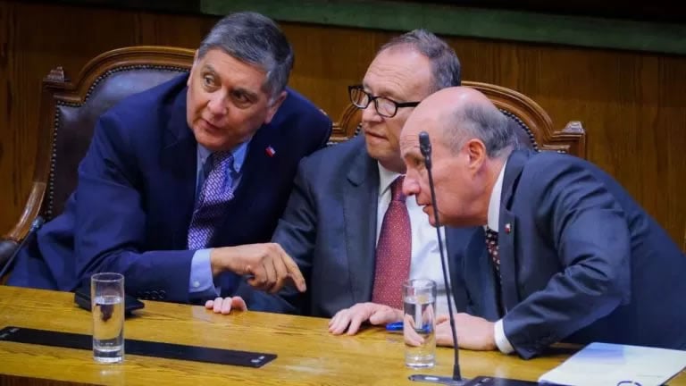 «Chile está quebrado»: Las interpretaciones de la narrativa kastiana y la crisis de combustible