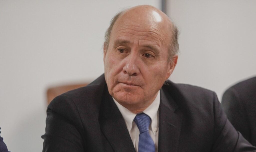 Frente Amplio: Ministro Quiroz «miente de manera totalmente irresponsable al señalar que Chile enfrenta una situación de Estado en quiebra»