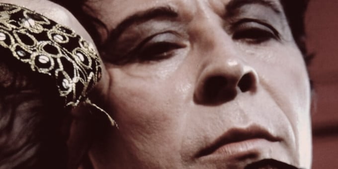 «Aquí está mi cara»: últimos días para visitar el archivo fotográfico que redescubre a Pedro Lemebel