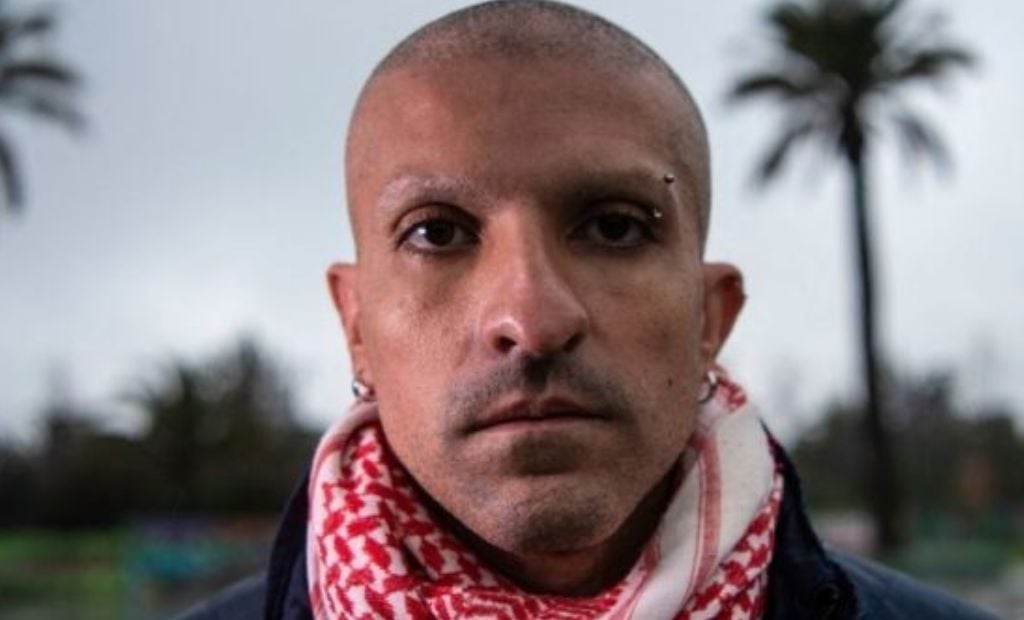 Rodrigo Rojas Vade en riesgo vital tras ser hallado inconsciente y maniatado en Melipilla