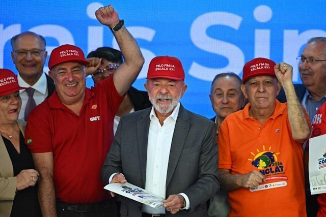 Brasilien: Historischer Beschluss zur Reduzierung der Wochenarbeitszeit auf 40 Stunden und Abschaffung der 6×1-Schicht