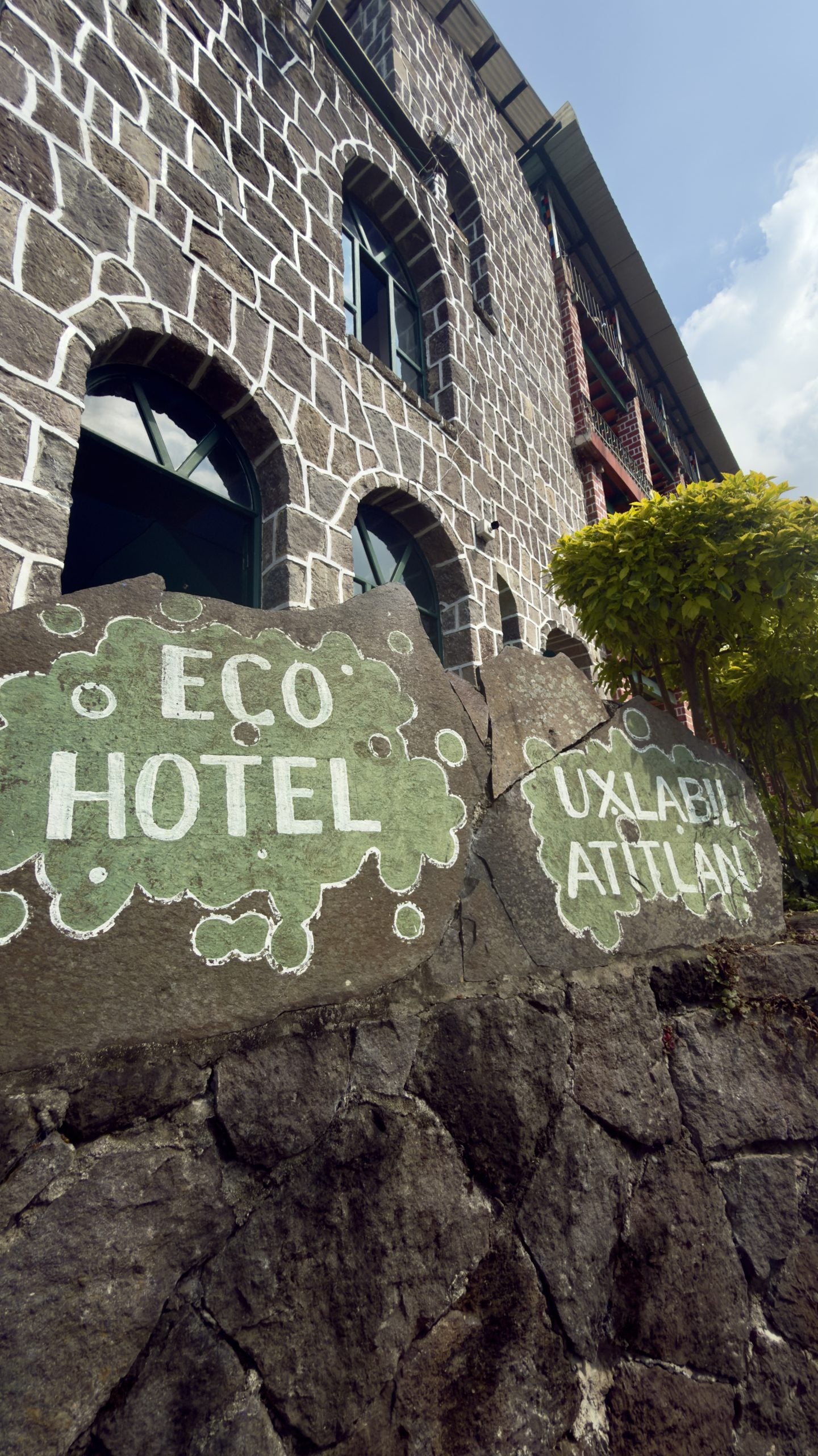 Uxlabil Atitlán: el ecohotel que fusiona sostenibilidad y cultura maya en Guatemala