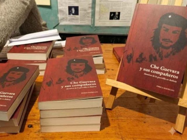 El Che que sigue hablando: libro presentado en Chile rescata memoria de lucha y solidaridad con Cuba
