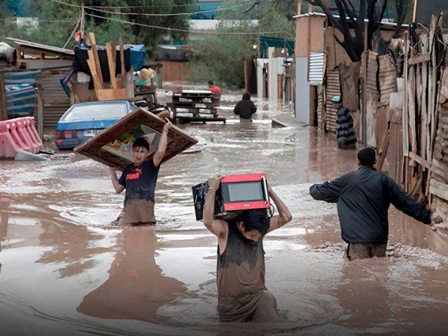 Schwere Regenfälle in Chile: Wohnungsnot, Stromausfälle und territoriale Ungleichheit bringen soziale Missstände ans Licht