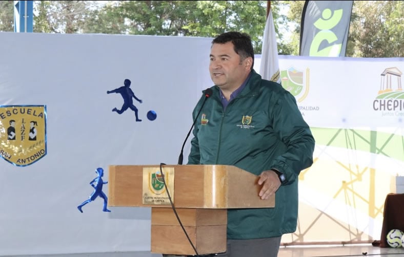 Socialist Mayor of Chépica Criticized for Attempting to Dismiss Union Leader in Poor Health