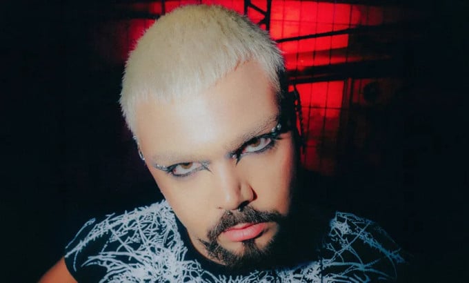 Del romance noventero al sonido industrial: la mutación bailable de Galacticx