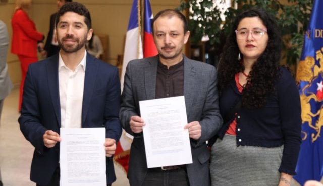 Diputados de oposición presentan denuncia penal por delito de Ley de inteligencia tras declaraciones del embajador de EE.UU.