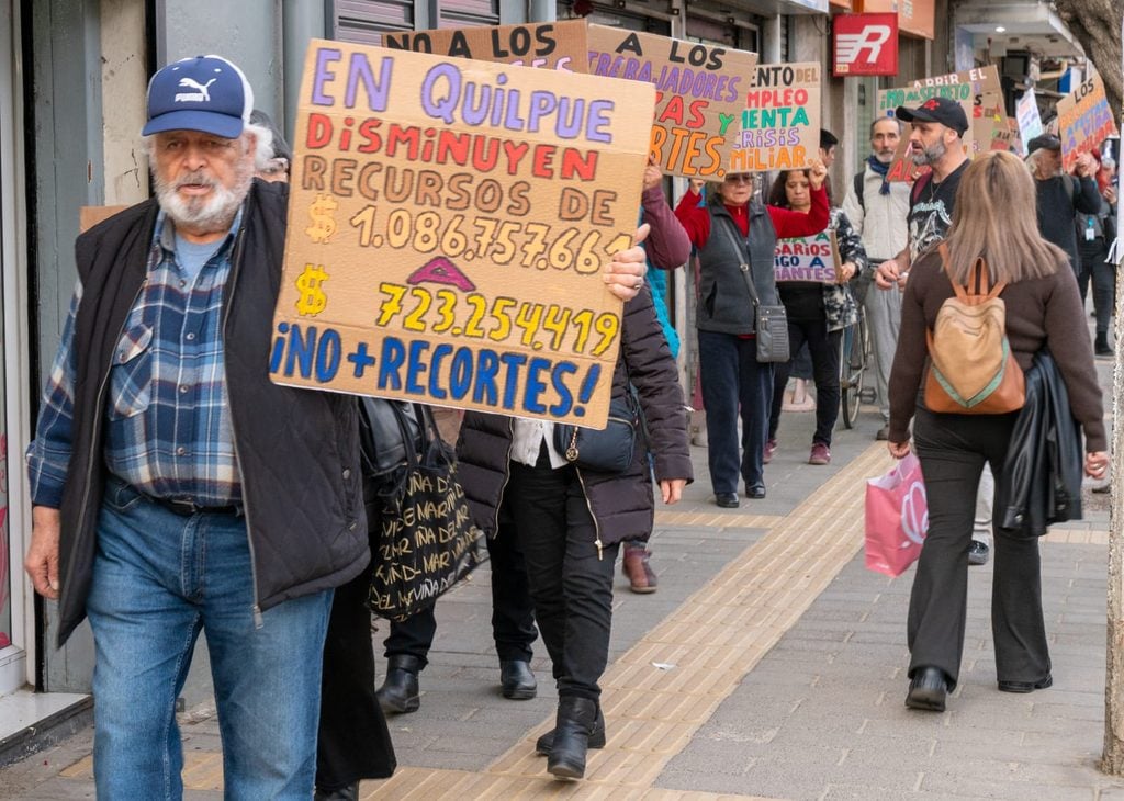 Organizaciones sociales y de derechos humanos marchan por las calles de Quilpué