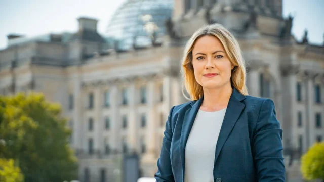 Clara Bünger: «If We Lacked the Power to Change Things, They Wouldn’t Fight Against Us»