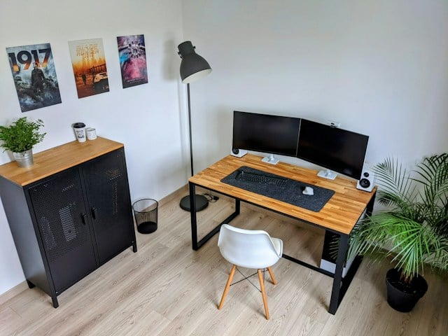 Cómo elegir una silla y un escritorio para trabajar, estudiar o jugar cómodamente