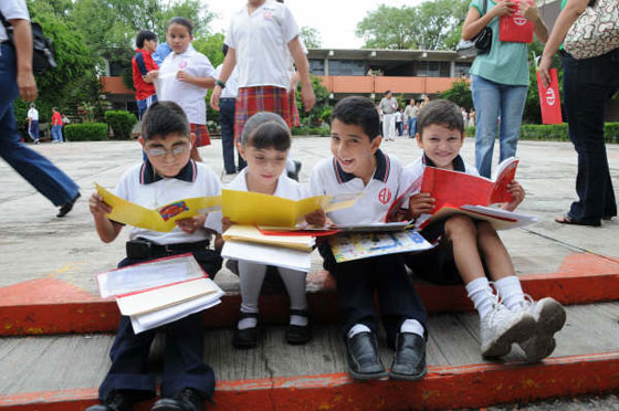 El cierre  de colegios municipales y la agenda privatizadora del Gobierno