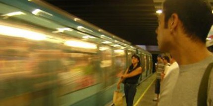 Huelga de metro: psicólogos, secretarios y analistas de conductores